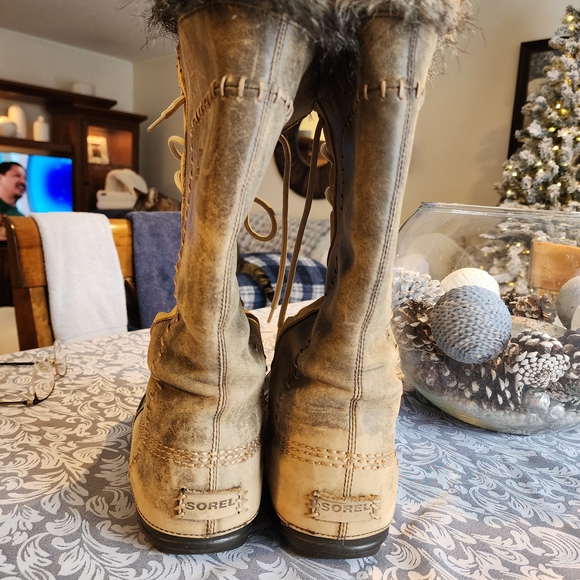 Sorel Cate The Great Black and Tan Lace-Up Fur Boots Size 7 So Warm And Comfy - Picture 3 of 7